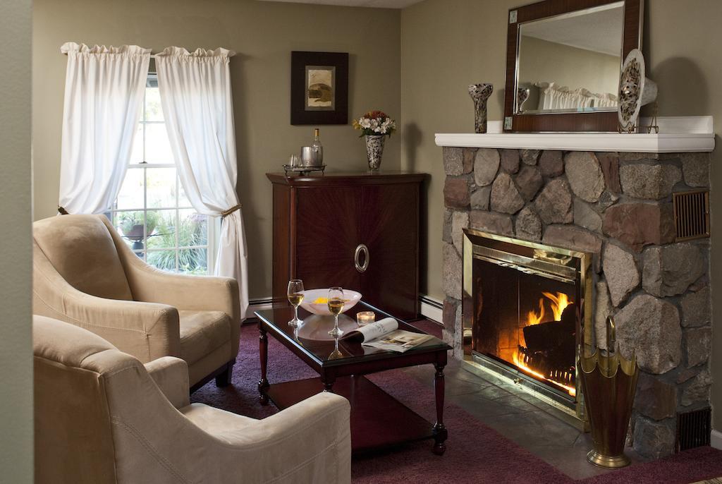 Huron House Bed and Breakfast Oscoda Εξωτερικό φωτογραφία