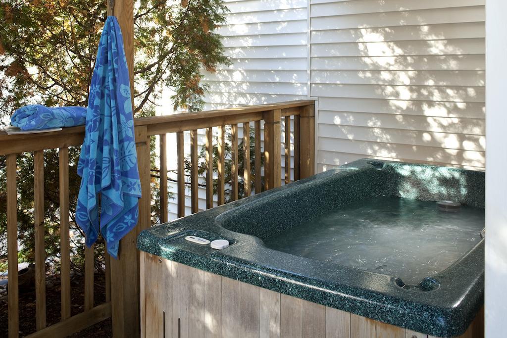 Huron House Bed and Breakfast Oscoda Εξωτερικό φωτογραφία